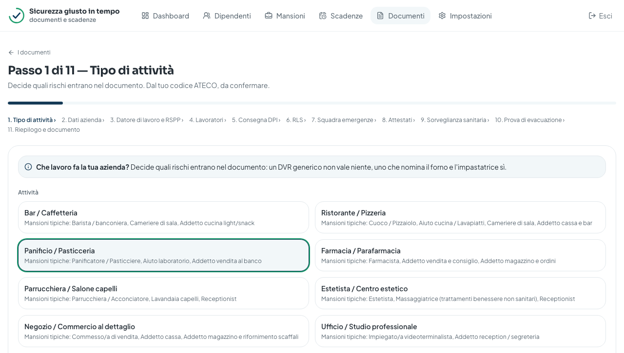 Il primo dei undici passi del questionario del DVR: in alto la barra di avanzamento e i nomi di tutti gli undici passi, poi la domanda «Che lavoro fa la tua azienda?» e le otto attività del catalogo in due colonne, ognuna con le sue mansioni tipiche. «Panificio / Pasticceria» è già selezionato, proposto dal codice ATECO.